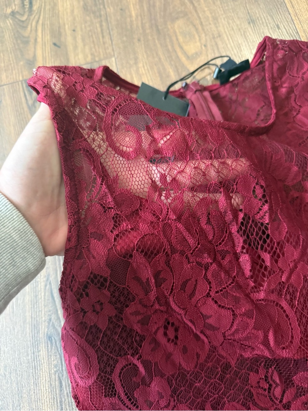 NBD Women’s Wine Red Floral Lace Sheath Cocktail Midi Dress Size S NWT - Picture 6 of 11